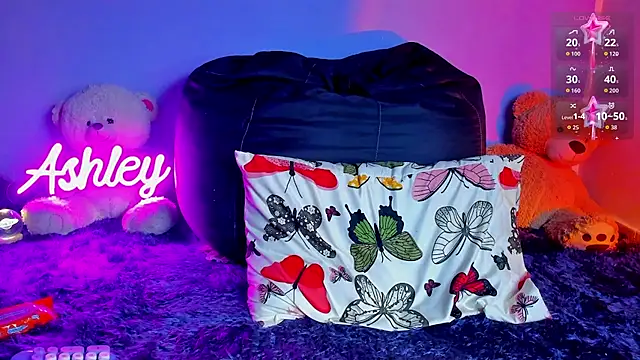 1Ashley  online show from November 6, 2025, 3:21 am