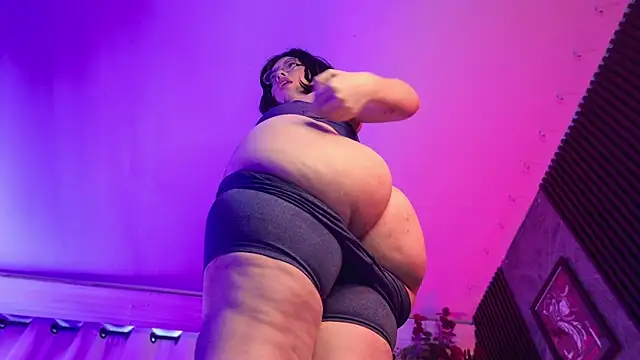 Little maeve online show from March 20, 2025, 9:35 pm