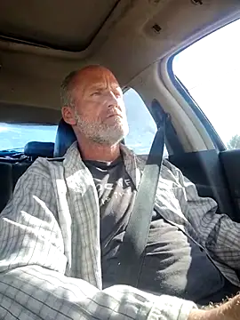 DatingProfile USA 43 str8 online show from February 19, 2025, 10:20 pm