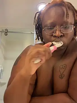 BigKittyRaven online show from December 14, 2024, 2:33 am