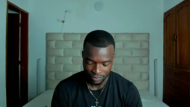 Snapshot of Dylan_Taylor chatting on February 10, 2026, 2:54 am Dylan Taylor online show from February 10, 2026, 2:54 am