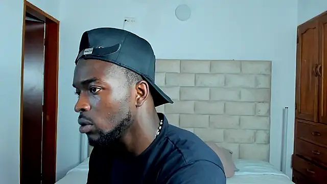 Snapshot of Dylan_Taylor chatting on January 18, 2026, 7:28 pm Dylan Taylor online show from January 18, 2026, 7:28 pm