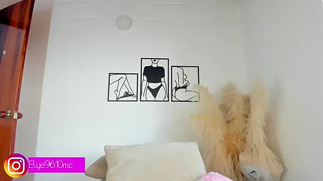 ellie mcdonald online show from April 7, 2026, 9:16 pm