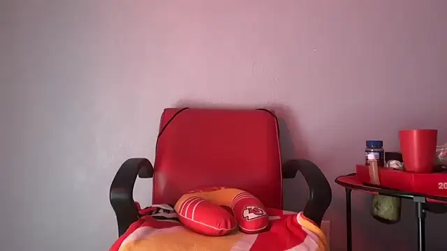 Snapshot of skarfosbabes69 chatting on February 20, 2026, 11:06 pm skarfosbabes69 online show from February 20, 2026, 11:06 pm