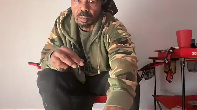 Snapshot of skarfosbabes69 chatting on February 19, 2026, 6:49 pm skarfosbabes69 online show from February 19, 2026, 6:49 pm