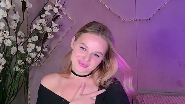 BeatriceEsmont online show from February 27, 2025, 3:40 am