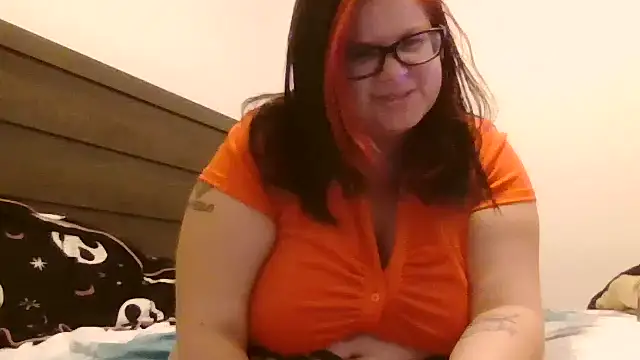 Snapshot of HoneyBear19 chatting on November 2, 2025, 5:23 am HoneyBear19 online show from November 2, 2025, 5:23 am