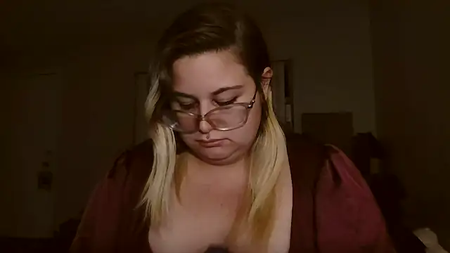 Snapshot of HoneyBear19 chatting on December 23, 2024, 3:50 am HoneyBear19 online show from December 23, 2024, 3:50 am