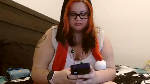 Snapshot of HoneyBear19 chatting on November 19, 2025, 6:52 pm HoneyBear19 online show from November 19, 2025, 6:52 pm