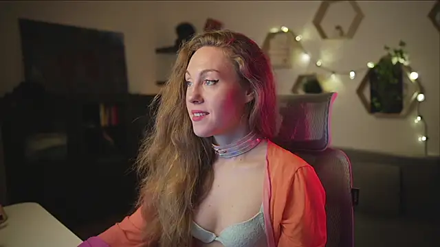 Snapshot of Berberis__Silene chatting on October 22, 2025, 5:01 pm Berberis Silene online show from October 22, 2025, 5:01 pm