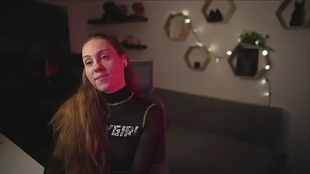 Snapshot of Berberis__Silene chatting on October 3, 2025, 6:31 pm Berberis Silene online show from October 3, 2025, 6:31 pm