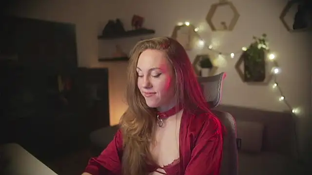 Snapshot of Berberis__Silene chatting on October 29, 2025, 10:31 pm Berberis Silene online show from October 29, 2025, 10:31 pm