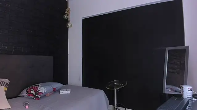 Snapshot of bruno_miller_ chatting on March 22, 2025, 11:31 pm bruno miller online show from March 22, 2025, 11:31 pm