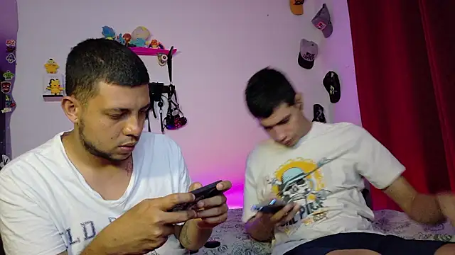 Snapshot of Nymphobuddies chatting on February 22, 2026, 10:22 pm Nymphobuddies online show from February 22, 2026, 10:22 pm