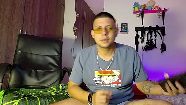 Snapshot of Nymphobuddies chatting on February 1, 2026, 9:24 pm Nymphobuddies online show from February 1, 2026, 9:24 pm