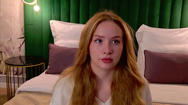 MichelleReid online show from September 22, 2025, 3:12 am