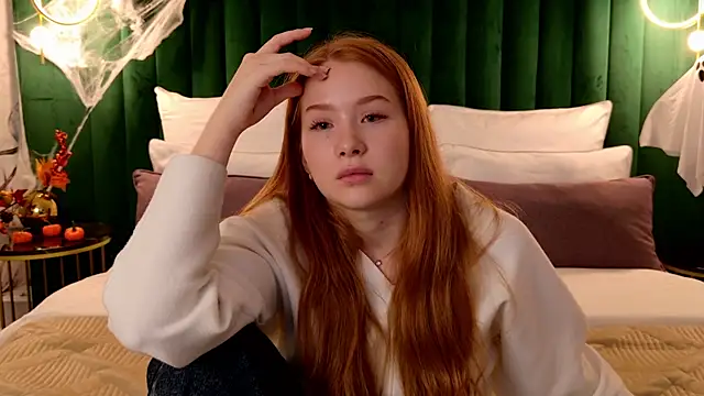 MichelleReid online show from October 21, 2025, 3:50 am