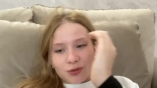 MichelleReid online show from September 16, 2025, 6:31 pm