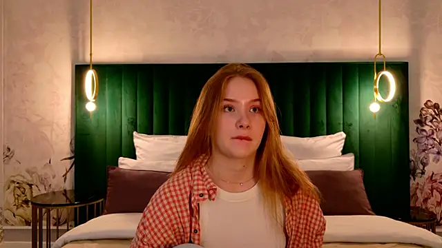 MichelleReid online show from November 25, 2025, 3:07 am