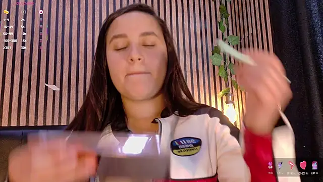 Victoria Ponce1 online show from September 19, 2025, 7:40 pm