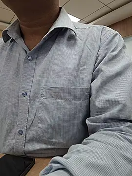 samee00721 online show from April 9, 2026, 7:14 am