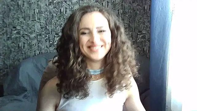 vanessaxmia online show from December 18, 2024, 8:42 am