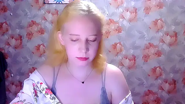 MelxMellie online show from May 11, 2026, 12:23 am