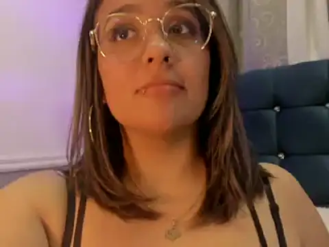 Snapshot of Pandoracherry chatting on March 17, 2025, 5:45 am Pandoracherry online show from March 17, 2025, 5:45 am