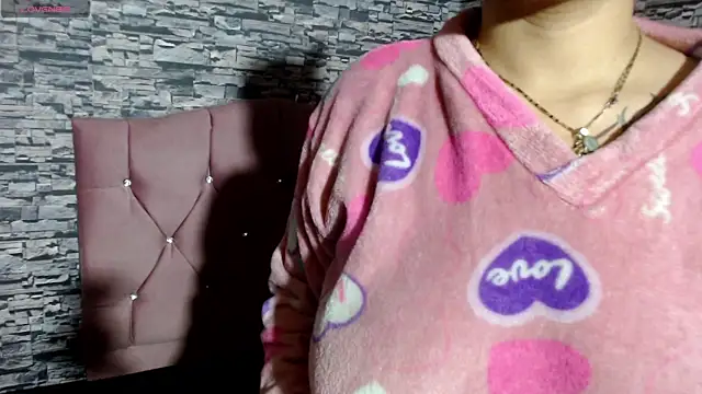 sofi bronw online show from December 2, 2025, 9:55 am