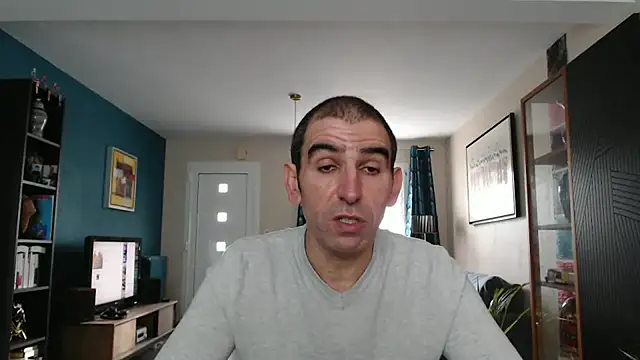 Snapshot of Samir_44200 chatting on April 18, 2026, 5:04 pm Samir 44200 online show from April 18, 2026, 5:04 pm