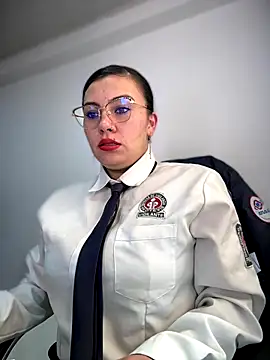 LIZ-06  online show from October 17, 2025, 1:24 pm