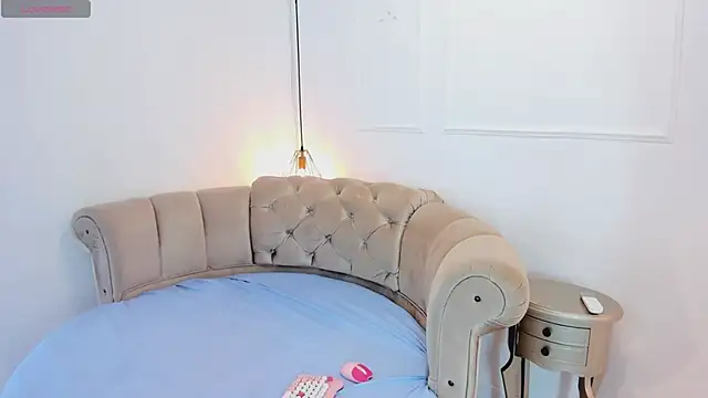 Snapshot of briannaduque chatting on March 18, 2025, 12:28 pm briannaduque online show from March 18, 2025, 12:28 pm