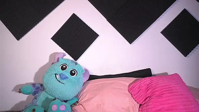 Ambeer Rousess online show from February 19, 2026, 11:56 pm