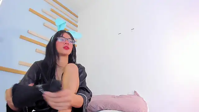 alisson-villalobos online show from December 20, 2024, 2:48 pm