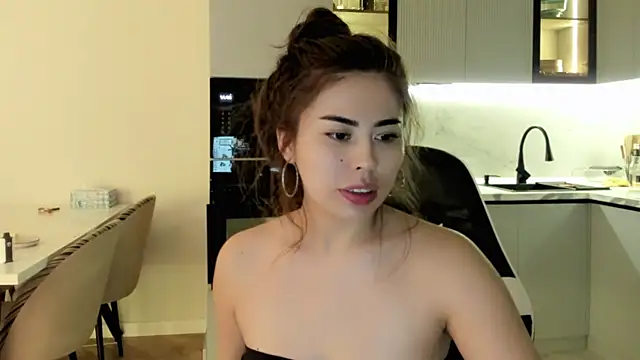 may mia online show from July 1, 2026, 7:58 pm