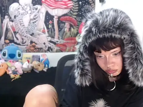 Snapshot of hachi_kitty chatting on April 3, 2026, 3:02 am hachi kitty online show from April 3, 2026, 3:02 am