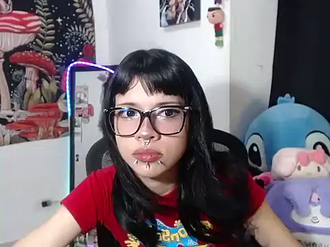 Snapshot of hachi_kitty chatting on July 16, 2026, 2:30 am hachi kitty online show from July 16, 2026, 2:30 am