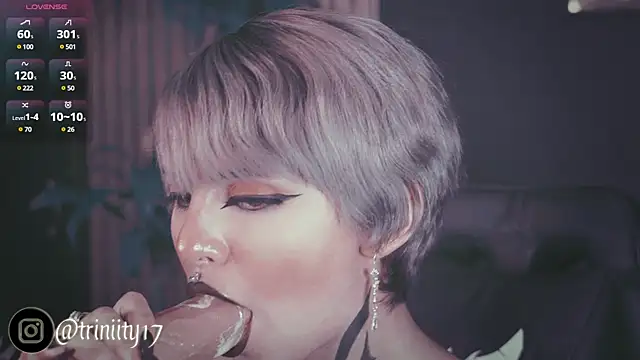 Snapshot of Trinity___s chatting on March 14, 2025, 9:32 pm Trinity s online show from March 14, 2025, 9:32 pm