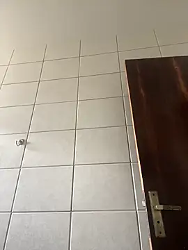 alexxng online show from February 7, 2025, 5:07 pm