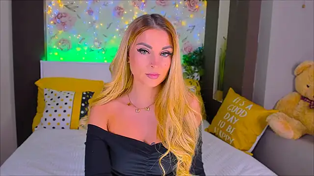  UrLexxly online show from February 10, 2025, 11:45 pm