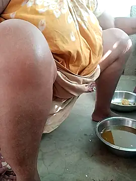 Hotty-rumi online show from January 13, 2026, 6:39 am