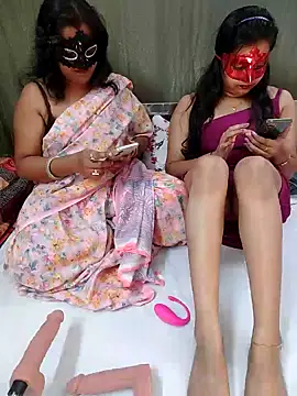 hottbabycam online show from April 19, 2026, 3:46 pm