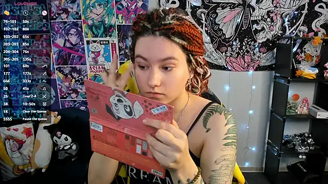 Bonni Meiz online show from December 2, 2025, 2:56 am