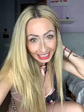 harleyejoker1 online show from October 5, 2025, 9:11 am