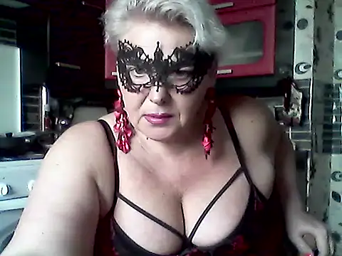 Lisa Suzie online show from April 2, 2026, 6:53 am