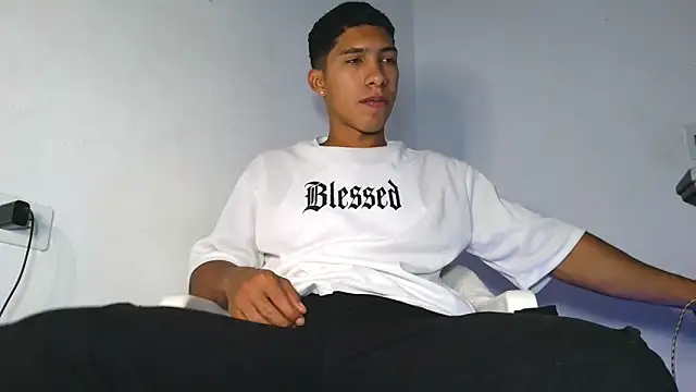 maximo vega newv online show from March 26, 2026, 7:45 pm