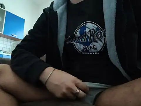 marchietto8900 online show from December 12, 2024, 2:55 pm