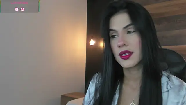 stephanya  online show from March 25, 2026, 7:24 pm