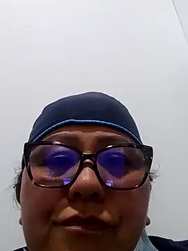 Darly Gomez online show from March 7, 2025, 6:11 pm