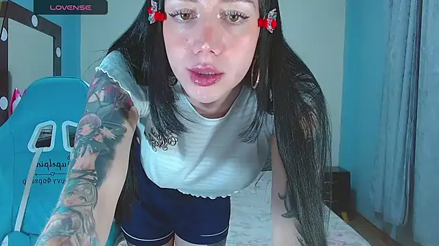 karla zambrano online show from April 22, 2026, 11:44 pm